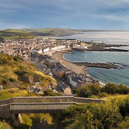 Spacious Luxury Escape With Sea Views And Pet Friendly At Clarach Bay Villa Aberystwyth Exterior photo