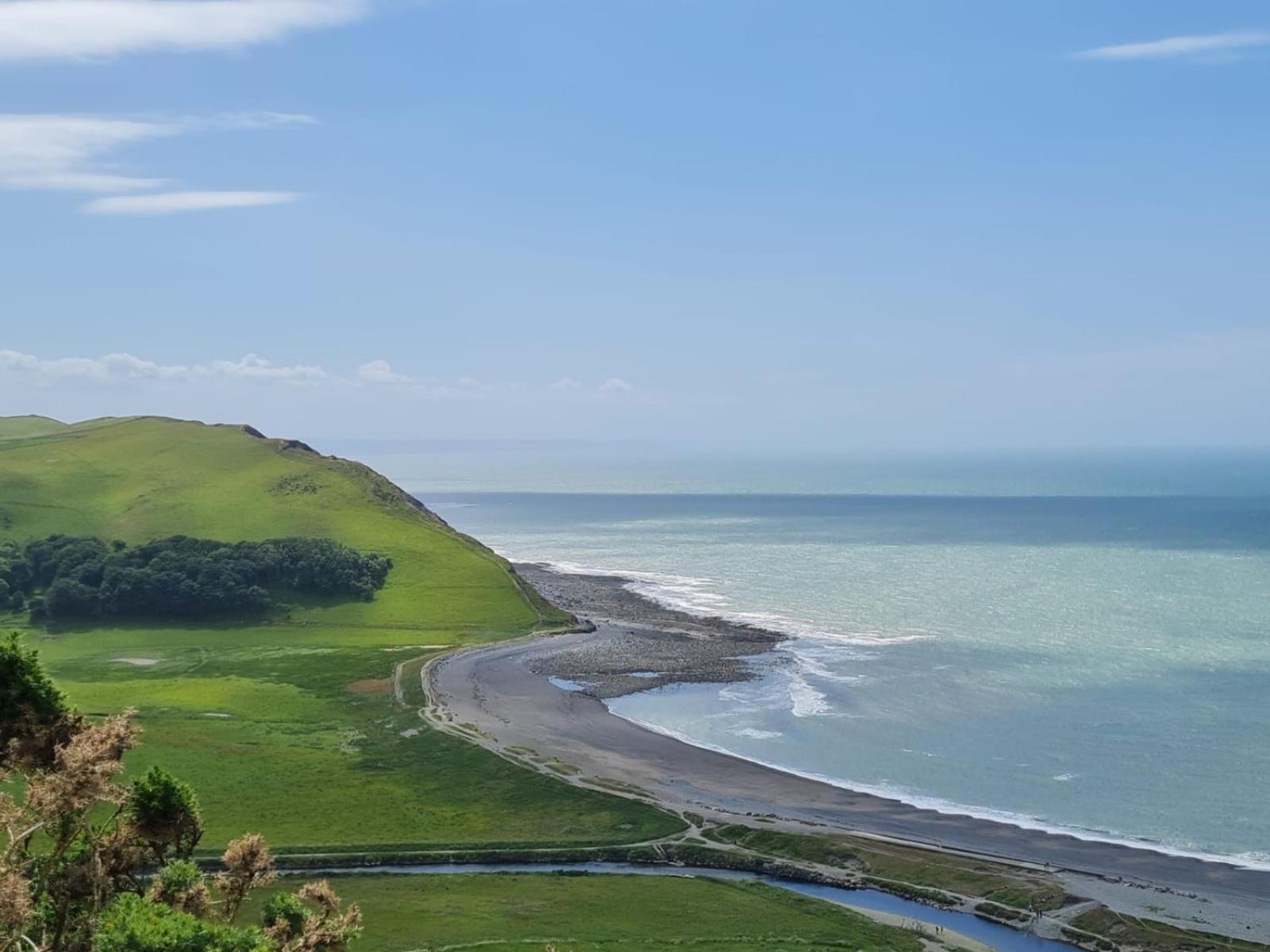 Spacious Luxury Escape With Sea Views And Pet Friendly At Clarach Bay Villa Aberystwyth Exterior photo