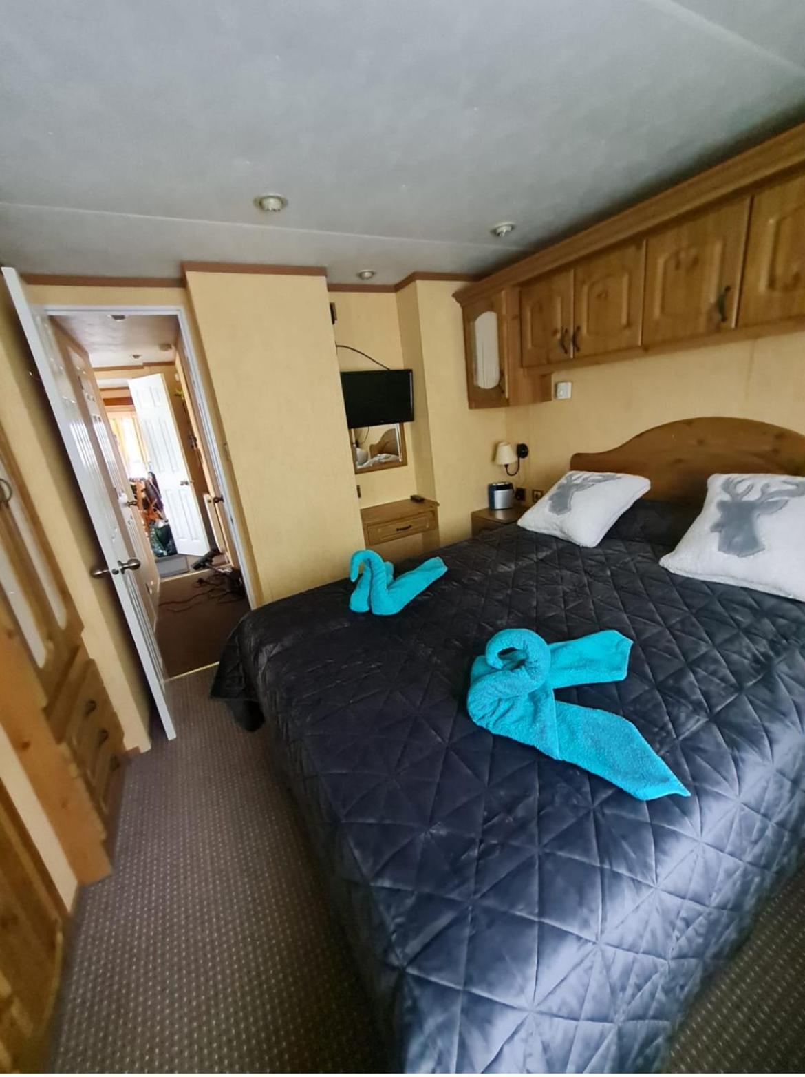 Spacious Luxury Escape With Sea Views And Pet Friendly At Clarach Bay Aberystwyth Exterior photo